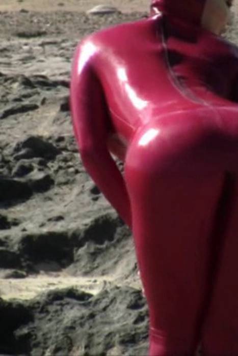 [Carrie Lachance唯美视频]ID0015 bianca-beauchamp-red-catsuit-hawaii_480p--性感提示：大尺度俏女郎情趣制服气质下体诱惑
