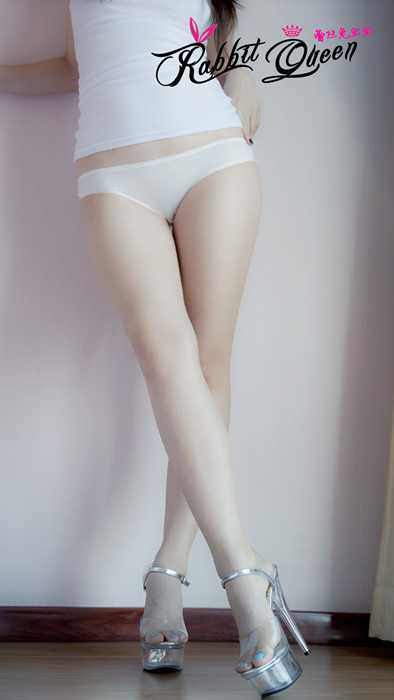 蕾丝兔宝宝2013-02 性感的棉质小内裤翘臀